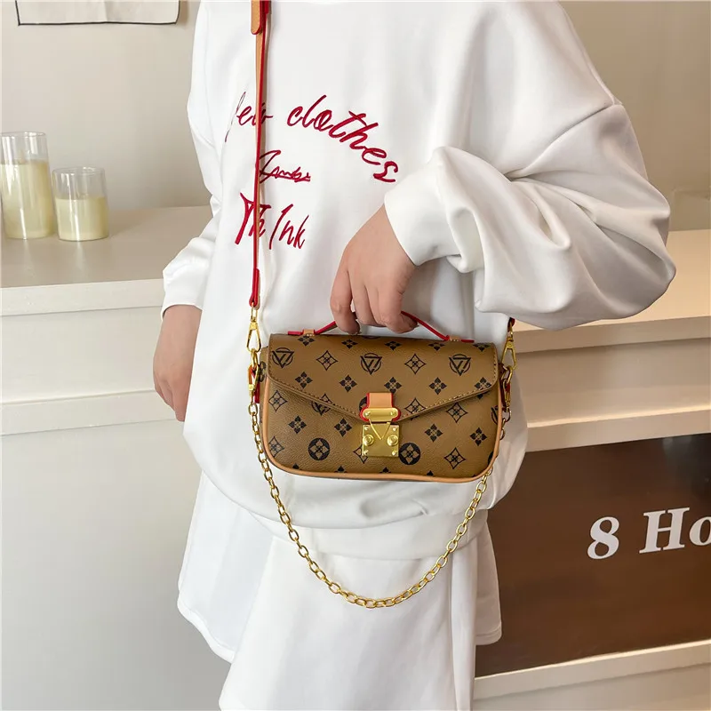 Sac à main élégant en cuir de  - Luxury Lifestyle Handbags avis et prix