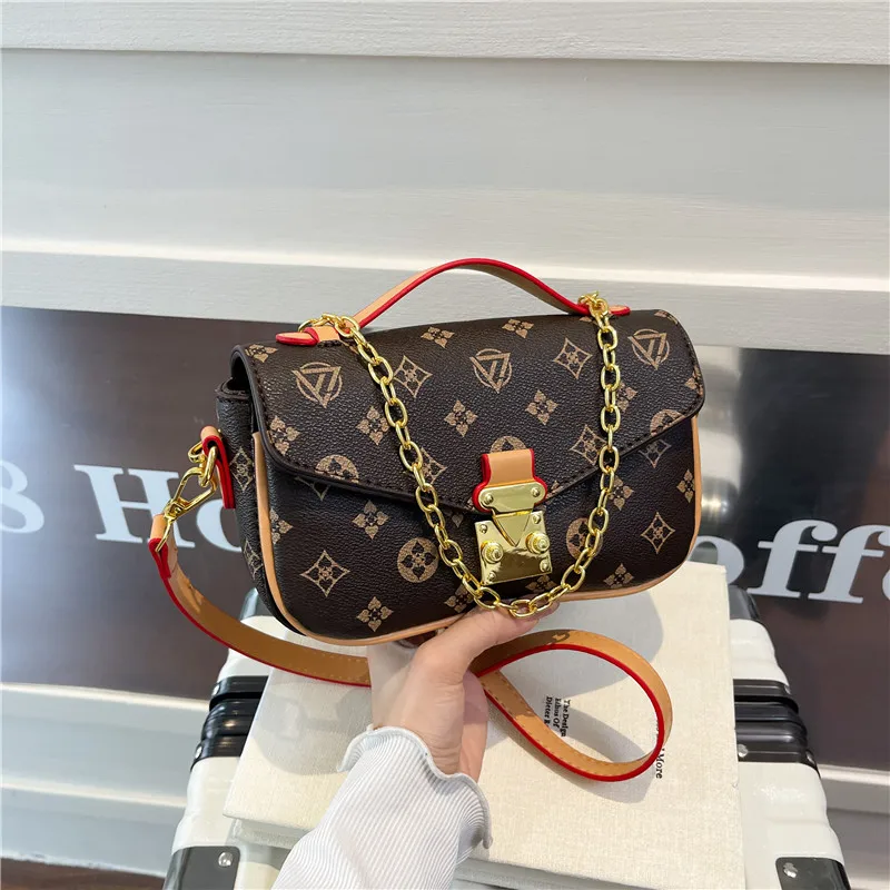 Sac à main élégant en cuir de  - Luxury Lifestyle Handbags avis et prix