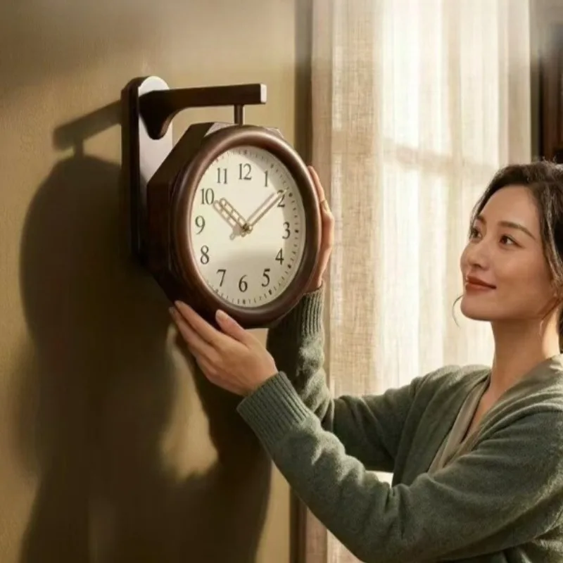 Horloge murale en bois, horlog - Luxury Lifestyle Furniture avis et prix